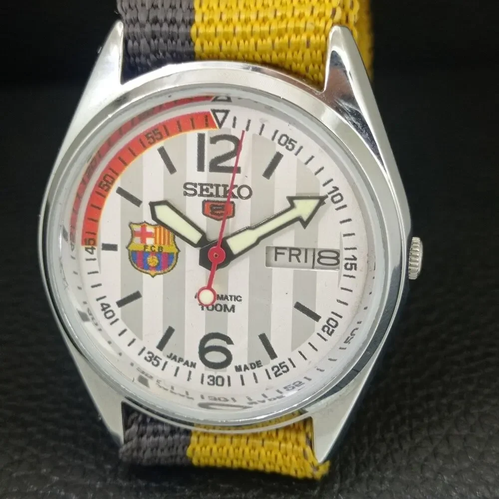 Vintage 1975 FCB Seiko Automatic Mens Silver Watch W/daydate & FCB accents